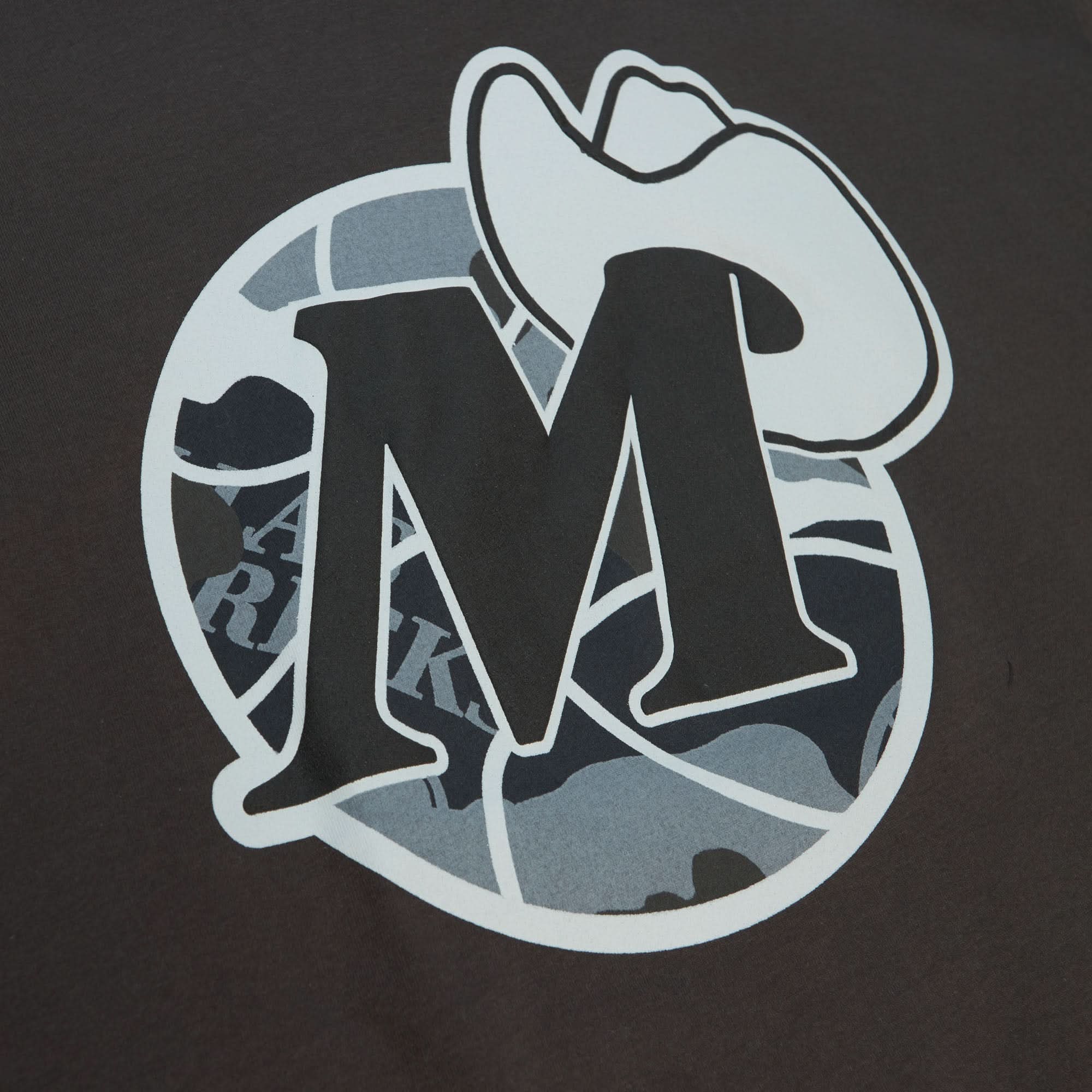 DALLAS MAVERICKS MITCHELL & NESS BLACK CAMO M-HAT TEE - Image 4